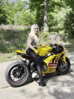 #katyaalmaz #ducatigirl #katyaalmas #motogirl #bikergirl #bikergirlsoftiktok #moto #motoblogger #motokatya #bike #katyadealmaz #motorcycle #motorcyclelife #bikers #Motorsport #motolove #motolady #motorbike #motorcycles #motovlog #ducatirider #ducatipanigalev4 #ducatipanigalev4s moto bike girl 