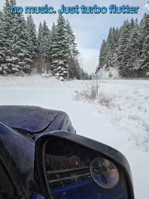 just enough snow for 2wd to be an absolute riot 😏 #42s #1tons #mickeythompsontires #dirtylife #turbotacosoftiktok #toyota #1stgentacoma #tacoma #3link #foxshocks #kingsuspension #pnwsnow 