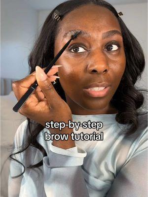 Your brows set the tone for your whole look—so let’s perfect them in less than 3 minutes✨ This step-by-step tutorial is just a taste of the in-depth tips and tricks I’ll be sharing at my Makeup Masterclass 🙌🏾 If you want to finally learn how to do your makeup with confidence, or add some new techniques to your toolkit, this class is for you. Seats a very limited, grab you spot now! Link in my bio or go to www.leeamarie.com Products used: @Anastasia Beverly Hills & @NARS Cosmetics  • #makeupmasterclass #makeupforbeginners #beautycoach #browtutorial #beautyinfluencer #makeuptutorial 