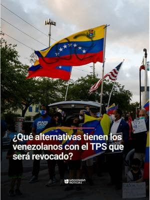 📌 ¿Qué alternativas tienen los venezolanos con el TPS que será revocado? El gobierno de Donald Trump revocó el Estatus de Protección Temporal (TPS) para los venezolanos que obtuvieron ese beneficio en 2023, de acuerdo con un informe del diario The New York Times. Se trata de cerca de 300,000 venezolanos que quedarán desprotegidos ante una posible deportación de Estados Unidos 60 días después de que el gobierno publique oficialmente su suspensión, agregó ese periódico. El abogado de inmigración Wilfredo Allen explica en qué escenario quedan los afectados. 👉 Sigue esta y más noticias las 24 horas en @ViX.  #TPS #Venezolanos #Inmigración #EEUU #USA #UnivisionNoticias #UniNoticias