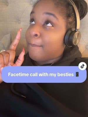 #miyahrobinson #facetimecall #letschat We love a good FaceTime call 📱💖😊