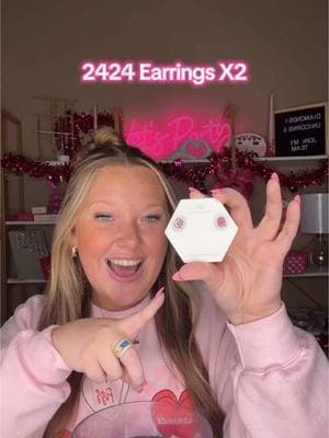 how lucky! Two reveals of the 2424 earrings!💗#trending #fyp #MomsofTikTok #mom #bombpartylives #trending #sahm #trends #youngmom #workfromhomemom #fypシ゚viral #viral #motherhood #bombpartyreveals #bombparty #earrings #bprep #joinmyteamtoday #joinmylive 