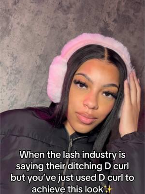 WHO’S ditching D curl? lets not all speak too soon😍  D curl is so convenient for different face/eye shapes and looks. I will NOT be ditching it anytime soon!  — #fyp #lashextensions #baltimorelashtech #dmvlashtech 