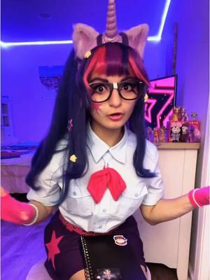 It’s not evil… #mlp #mlpcosplay #mylittlepony #mylittleponycosplay #equestriagirls #twilightsparkle #twilightsparklecosplay 