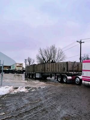 #uhtrucks #unitedmetalsrecycling #pinky 