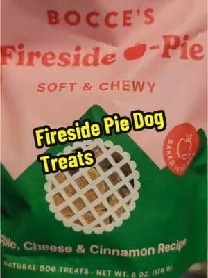 Bocce's Bakery Fireside Apple Pie Soft & Chewy Dog Treats #bocce #boccesbakery #boccesbakeryfiresideapplepiedogtreats #dogtreats #appleapie #applepiedogtreats #softdogtreats #sophiethefrenchie #sophiethefrenchieivdd #dogsoftiktok #PetsOfTikTok 