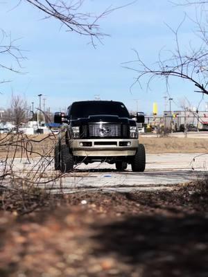 Had to get it out in this good weather  #ford#f250#Kingranch#rcdperformance#warrendieselinjection#fassfuelsystems#lifted#liftedtrucks#cervini#diesel#yokohama#mickeythompson#slow#built#vgtiscute#mo#industrial#foryou#fyp#trending 