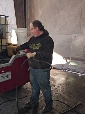 Big @Willie Mullins making coin in garbage #welding #garbage #bigwilliemullins #arca #2025hoosierhero 