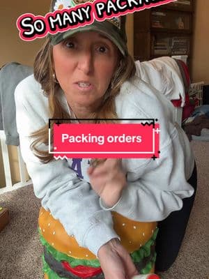 Pack up my hoodies with me! #diymom #goalaccomplished #packingorders #packingorder #packwithme #packmyorder #shippingorders 