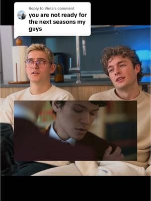 Replying to @Vima the hand on the shoulder i would’ve folded😭 #youngroyals #wilmon #gay #lgbtq #youngroyalsnetflix #wilhelmandsimon #reaction 