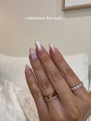 just finished this set ✨💗🤭 #vdaynails #nailinspo #ValentinesDay #valentinesdaynails #nails 