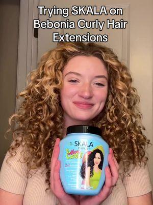 @goldn.curl put the FAMOUS blue @Skala Cosméticos cream to the test on her curls and our Curly, Ash Blonde Bebonia Extensions...  Y’all know we love a good curly hair challenge!  Let’s see if Skala really lives up to the hype 👀 Have you tried it? Let us know what you think! #skala #skalacurlcream #bebonia #curlyhairextensions 