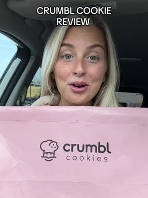 crumbl review!🍪 this week slayed 😋 @Crumbl #crumbl #crumblcookie #crumblcookiereview #crumblecookies #crumblreview #crumbltastetest #crumbltasteweekly #crumblweeklyflavors #snickers #oreo #churro 