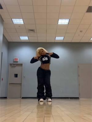 a classic. i’m finally dancing again!! gonna have to redo and add way more energy ofccc (dc - @Latrice ) @JamRepublicAgency #latricekabamba #latricechoreography #ampitup #dance #dancer #choreography #fyp #fypシ #fyppppppppppppppppppppppp #layyexe 