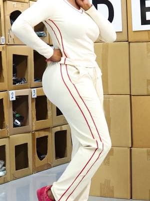 Prepare to be obsessed! ❤️ Search: -Cream & Red Long Sleeve Top. -Cream & Red Pants. Sizes available: SM - 2XL. Stretchy: YES! Sizes available: SM - 2XL. Stretchy: Yes! Model info: Height: 5’7’’ Hips: 47in. https://brickbuilt.com/products/cream-red-long-sleeve-top?_pos=2&_psq=cream&_ss=e&_v=1.0 https://brickbuilt.com/products/cream-red-pants?_pos=1&_psq=cream&_ss=e&_v=1.0 #casualwear #winteroutfit #winterfashion #creamset #creampants #athleisure #womenwear