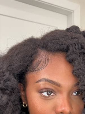 Replying to @__genesisdenise  https://www.hergivenhair.com/kinky-bye-bye-leave-out-thin-part-wig-p-3626/?tt=tk2romy-usa Use code “tkromy” for $ off 💓  Steps: - wash (5 min.) - detangle using African pride leave in and penetrating argon oil (30 min.) - dry the wig cap using blow dryer (30 min.) - stretch the hair (20 min) - use lotta body mouse to create 9-10 braids throughout the entire head with flexi rods at the end (20-30 min) - allow the hair to dry fully or overnight - install the wig (3 min.) - take out the braids (15-20 min.) -fluff out the roots (2 min.)  - all done!    Products: - African pride leave in cream - penetrating argon oil - lotta body mousse  Disclaimer: the hair is kinky curly so it is high maintenance. Imagine if you had 20 inches of kinky curly hair naturally it’ll be about the same work. So keep that in mind. Alternatively, you can skip the blow drying process and go straight into the braid out after washing. The look will be similar just not as elongated.  ##4chair##protectivestyles##vpartwig##wigtok##hairtutorial##hergivenhair##hergivenhairormyrealhair##byebyeleaveout##romy##fypシ