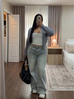 mom fits🩶💫  #easyoutfits #simpleoutfit #ootds #fyp #tiktokshopfinds #momtoks #outfitideasforyou #momlife #fypシ゚viral #creatorsearchinsights #outfitinspo #jeansoutfit  #casualoutfits #momoutfit #momtiktok #fashiontiktok #basicessentials #momoutfit #momoutfitideas #sweater #closetbasics #cozysweater 