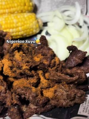 The best Suya #suya #nigeriansuya #nigerian #nigeriansnack #naijatiktok #nigerianfood #AfricanFood #suya #nigeriansuya #shallipopi #foryoupagе 