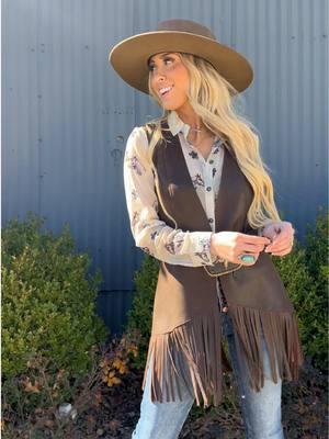 Fringe, fiesty & fun ✨ @InspiredWingsFashion  #fyp  #westernstyle #westernfashion #cowgirlfashion #txgirls #texasgirls