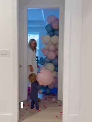 waking up to confetti is not a bad thing imo #adayinmylife #motherhoodunplugged #genderrevealparty #genderreveal #17weekspregnant #ivfsuccess #dayinmylife #ditlofamom #coffeeathome #cleanwithme #teamwork #fyp #grandmillenial #balloongarland #sequinwall #amazonfinds #morningroutine 