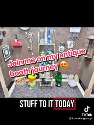 I did a thing and got a small antique booth at a local antique store. This is only the third day it’s open and it is nothing like the way I want it to look! Lol please give advice #VintageGlass #antiqueboothowner #antiqueboothdisplay #vendorboothideas #boothdisplayideas #fyp #antiques #fup #mimiantiquemall #mimis #warrentonmo #missouri #tiktok #midcenturymodern #vintagehomedecor 