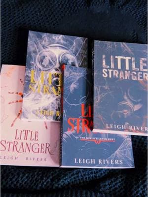 I NEED ALL THE DARK ROMANCE #books #fyp #BookTok #viral #foryou #foryoupage #darkromance #littlestranger #thatsikluv #hauntingadeline 