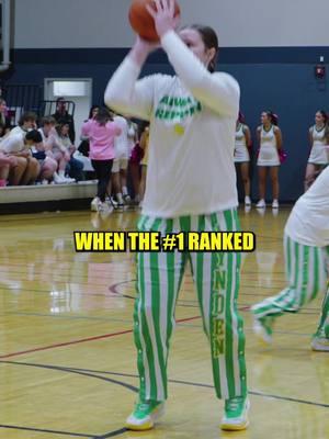 Who’s gonna stop Lynden 🤷‍♂️🔥 One of the best rivalry games in Washington went down this past weekend as the #1 team in the state, Lynden, took on Lynden Christian who remain on top in 1A! The gym was packed out, and the town was ready as both teams went at it once again. Lynden was too tough to slow down as they would end up winning 60-35 to remain undefeated on the season 💪 Make sure to follow us for the best highlights in the PNW 🙏 #inevitableathlete #ballislife #Lynden #girlsbasketball #overtime #highschoolhoops