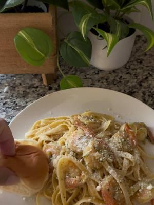 Shrimp Spaghetti MY FAVORITE  #MomsofTikTok #mom #makedinnerwithme #fyp #fypシ #spaghetti #dinneridea #spaghettirecipe #FoodTok #busymomlife 