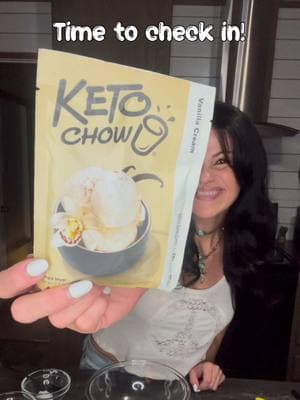 ⏰ Hey guys, it’s me Amy, back with Keto Chow, and it’s time for YOUR accountability check in! How are you doing with those New Year’s resolutions? We’re one month in m, and as we learned before, many don’t make it out of the month of January with their New Year’s resolutions.  If you didn’t, don’t beat yourself up about it because that’s not productive, however sitting down and taking a look back at the month and writing down where you had sticking points so that you can make adjustments and set yourself up for success IS! 🙌🏼  For most people the biggest issue is time. We’re all so busy that things like meal prep, healthy eating, and exercise can sometimes get put on the back burner. But here’s my best tip… I always have Keto Chow complete shake mix on hand. It fills you up, is packed with protein, vitamins and minerals without sugar or junk, it has the perfect macros, is customizable, and will keep you on track no matter where you are or how busy life gets. It opens up more time for you to exercise, spend time with family, or just not stress about cooking as much. 😅 Check out ketochow.xyz for more 💁🏻‍♀️ @Keto Chow #ketochow #ketochowpartner #ketoshake #keto #lowcarb #protein #ketotips 