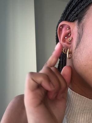 Sounds like a lot of hooplah #pierced #earstyling #beforeafter #styleinspo #stylingtips #stylingideas #earscape #foryoupage #inspo #2024 #hoops #curatedear #earringcheck #trending #earrings #accessories #eartok #clickers #fypシ #fyp #fypシ゚viral #fyp #hoops #fyppppppppppppppppppppppp