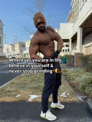 Never give up on your dreams🫡💪🏾 #transform #fitdad #trainerlife #onlinecoach #motivation #notlikeus 