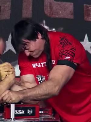 Devon Larratt vs Denis Cyplenkov - KING OF THE KING#armwrestler #armwrestling #devonlarratt #deniscyplenkov #foryoupage