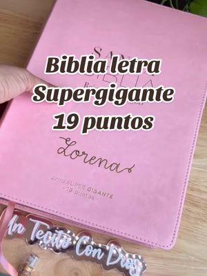 Enviar mensaje al 252-740-4009. Reina Valera 1960. Envíos  a USA , puerto Rico y Honduras. #untecitocondios #reinavalera1960 #bibliaspersonalizadas #bibliaspersonalizadasusa #biblialetrasupergigante19puntos 