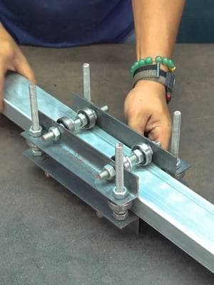 DIY and Crafts Rail Scroll Idea #DIY #craft #crafty #metalworking #crafts #DiYer #tooltips #tips #diyer #making #Metal #metalwork #jigs #hack #trick #make #handmadegifts #welder #welding #DIY