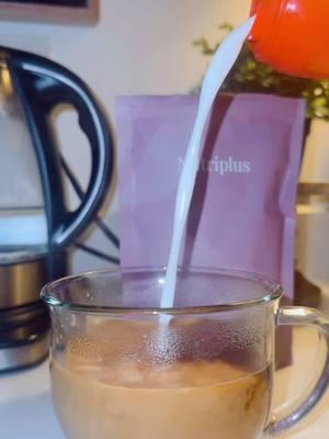 Nutriplus Chicory Coffee Nutriplus Chicory Coffee es un café de origen vegano cultivado en la India.  Se mezcla con raíz de achicoria para crear un delicioso café instantáneo que disfrutará con cada taza.  Es una excelente fuente de minerales como el magnesio y el zinc, además de antioxidantes como la vitamina C y D. El café de achicoria Nutriplus también es una buena fuente de inulina, una fibra probiótica que ayuda a controlar el peso y la salud intestinal.  El Café de Achicoria tiene considerablemente menos cafeína que el café normal y tiene un sabor ligeramente amaderado y a nuez que puede disfrutar frio o caliente#monetiza #miversionia #viviralmaximo #cofee #videoviral #videoviral #goviral #viralcreators #goviral #goviral #vivirallimite 