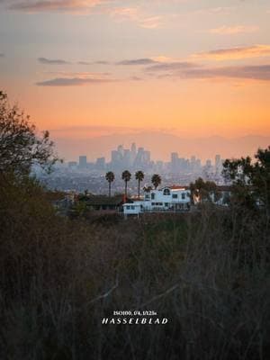 Pretty insane if you ask me! With the Hasselblad X2D’s 100MP sensor I was able to capture enough detail to read the text on each building from over 10 miles away, using a 90mm (70mm full frame equivalent) focal length.  Settings: 1/125s, f/4, ISO 100. #Hasselblad #X2D #Photography #losangeles #cityscape 