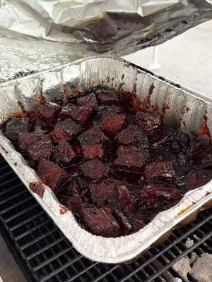 KANSAS CITY WINS ON FOOD. Sorry, Philly. KC-Style Poor Man’s Burnt Ends 🏈 RECIPE ⬇️ 1 chuck roast Our Honey Garlic Sweet BBQ Rub (Find at Walmart and Kroger) BBQ sauce 1/2 cup brown sugar 1/2 stick of butter This is how you do it: Set up your smoker or grill for indirect cooking. Target 250-270°F. Throw a chunk of hardwood over the fire. Rub down chuck roast with Honey Garlic. Smoke roast over indirect heat until internal temp reaches 165°F and a dark bark has developed. For a 2.5-pound cut, this takes about 4 hours. Remove roast, rest for 15 minutes, and slice into 1-inch cubes. Place cubes in aluminum pan and coat with BBQ sauce, brown sugar, more Honey Garlic and top with pads of butter. Cover pan with aluminum foil and place back on hot grill. Burnt ends are ready with they reach 205°F and are tender. This takes about an hour. Pro tip: For a more tacked-up, candy finish, open foil cover for the last 10 minutes of cooking. #SuperBowl #gameday #gamedayrecipe #football #nfl #howto #howtocook #howtobbq #bbq #grilling #apps #appetizers #Recipe #tailgating #chiefs #kcchiefs #philly #eagles	