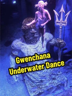 Replying to @That Feeling When Gwenchana / Kinchana ✋🏼 dance challenge underwater in the aquarium #underwater #dance #aquarium #gwenchana #kinchana 