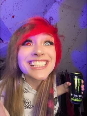 3 videos a week from me yeah? :P that’s the plan!!! #scenekid #monsterenergy #redhair #pulpriot #pinkyparadise #pinkyparadisecontacts #rawrxd #scenekids #scenegirl #alternativefashion #badomens #britneyspears #scenequeen 