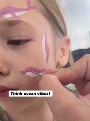 Can you guess what my daughter is painting on her little sister? 🤔🎨 Watch closely and drop your guesses in the comments before the big reveal! 👀🐬✨ Did you get it right?! Fun fact: Learning to face paint is easier than you think! If you’ve ever wanted to try it (even just for fun with your kids), I share tips & tricks inside The Creative Scoop—it’s totally free! Visit my profile to find out more!🎨✨  ✨BONUS: if you’re a little more serious about face painting; I also have a face painting course available!  #facepaint #facepainting #facepainter #thepaintedturtlefacepainting #dolphinlove #dolphins #artist #makeupartist