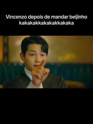 Ele abaixando a cabeça com vergonha kakakakkakakakak #viraltrend #aiquevergonha #vincenzo #vincenzocassano #vincenzokdrama #joongki #songjoongki #fy #fyp #fypage #kdramas #kdramalover 