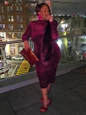 Ladies anf gentlemen………HER! #saturdaynightlive #rooftopvibes #viraltiktokvideo🎬📹 #curvystyle #fyp #viral_video #faithandfashion #fashionlovers #over40tiktokclub #46yearsyoung #blesswoman #blackwomenoftiktok #monochromeoutfit #burgandy #grownwomanvibes #hersheme #putthatshiton #novababe 