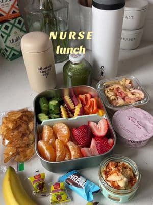 fuel for 12hrs🍌🍊🍓🫑🥒🥕 #nursesoftiktok #nurse #nurselunch #nurselife #nursetok #foodiemama #nursetiktok #enfermera #enfermeria #lunchtime #lunchideas #whatsfordinnertonight 