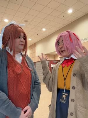 Not me smiling a little at the end😂 @Sunshine ☼  #cosplay#setsucon#ddlc#ddlcmonika#ddlcnatsuki 