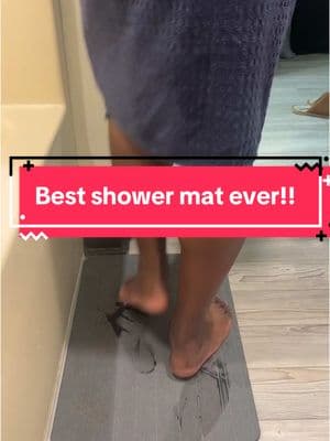 This shower mat is dry after five  minutes!!! Click that link to the cart and get the best price on it! #fyp #showermat 