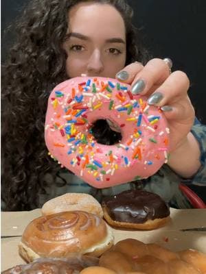 donut mukbang! the pink sprinkle was SO good 🍩🩷 which one looks the best? 😋 #donut #donuts #donutmukbang #doughnut #doughnuts #eatwithme #mukbang #mukbangeatingshow #eatingasmr #foodasmr #mukbangasmr #asmreating #eatingshow #eatingshowasmr #eatingsounds #crunchy #mukbangs #mukbangvideo #eatingsounds  #crunch #crunchyasmr #crunchsounds #crunchysounds #crunchymukbang