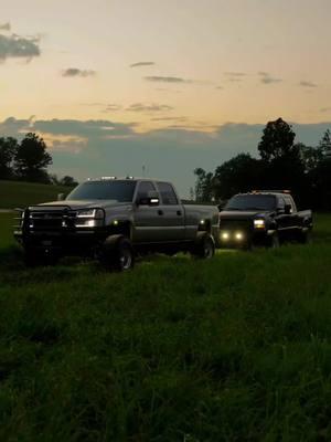 I guess we'll post some old clips @Devin  #81vortec #worktruck #chevy #mickeythompsontires #cateye #ranchhand #bubbatruck🌾 #gmt800 #496bigblock #8100vortec #bigblockchevy #lifted #drivewaybuild #60pow #ford #powerstroke 