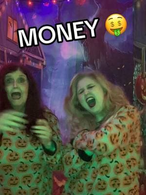 The ghouls that get it, get it 👻 🥺🥺 lol let’s make this song go viral 🆘 HELP 🗣️ #fyp #fyppage #foryoupage #fypage #money #presleycash #musician #singer #songwriter #girlswithguitars #independentartist #dance #dancetok #mamacash #swifties #taylorswift #speaknowtv #speaknowtaylorsversion #taylorsversion #music #musician #icanseeyoutaylorsversion #midwestprincess #chappellroan #grammys2025 #grammys #alternative #pop #rock #indie #moneytok #halloween #spooky #halloween365 #vincentprice #horror #scarymovies #horrorgenre #richgirl #richgirls #selfmade #womenwhorock #momanddaughter #guitarist #guitartok #erastour #erastourtaylorswift #pumpkins #pumpkinpjs #iconicduo #duo 