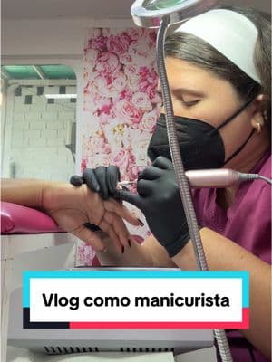 Vlog como manicurista💅🏻✨🌸 Extrañaba grabar vlog diario🥹😍 así se ve un día en mi trabajo, obviamente no todos los días son iguales, a veces tengo más clientas a veces menos, a veces maquillo, a veces grabo contenido y así🫶🏻 Gracias a mi beibi por ser el mejor compañero del mundo, que me apoya en todo🥺❤️ Les gusta este tipo de contenido? Díganme si quieren que siga haciéndolo🫶🏻✨ Si quieren hacerse sus uñitas conmigo escríbanme por dm o al wa 04129463080📲 📍Lechería🇻🇪 #uñas #nail #nailart #nailvlog #nailartist #manicurista #manicure #naolsalon #beautysalon #beautybloggers #dailyvlog 