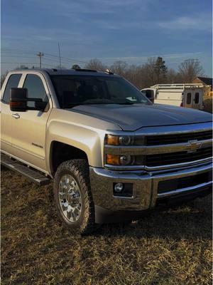 Feels so good out #almostspring #2500hd #chevy 